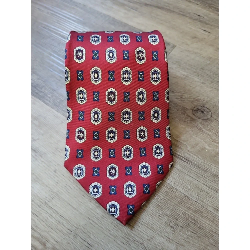 Vintage Red Tommy Hilfiger Crest Italian Silk Tie USA